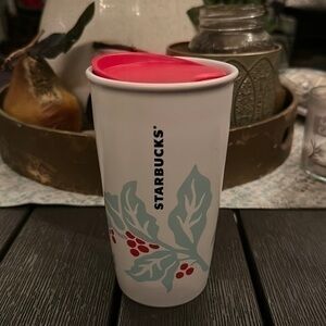 Starbucks winter/ holiday Holly Berries  travel mug ceramic open close style lid